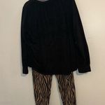 DKNY Fleece 2 piece Pajama set Black Top, animal tiger? print bottom size large Photo 13