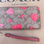 Coach Long Zip Around Wallet In Signature Canvas With Wild Strawberry Print ch523 Photo 0