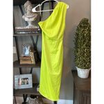 Elliatt  Cassini Asymmetric Satin Mini Sheath Dress Chartreuse Lime Womens Size S Photo 6