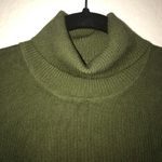 BCBGMAXAZRIA Turtleneck Sweater Short Sleeve Olive/ Army Green Sz L EUC Photo 5