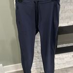 on cloud On Running Active Pants Photo 2