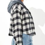 American Eagle Cropped Flannel Photo 1