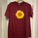 Gildan NWOT  Size M Burgundy Sunflower Short Sleeve Crew Neck Cotton Tee Shirt Photo 0