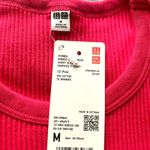 Uniqlo Ribbed Crew Neck Short Sleeve Cropped T-shirt in Pink Photo 3