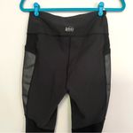 REI Black Gray Workout Fitness Hiking Leggings Pants Size M Size M Photo 3