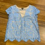 EXPRESS Women's Blue Tan Lace Keyhole Neck Short Sleeve Top Blouse Size Small Photo 0