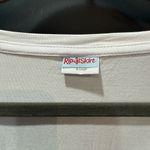 Ripskirt Hawaii White Simple Tee XL EUC Size undefined Photo 2