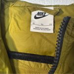 Nike sportswear women’s Windrunner Jacket Photo 5
