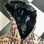 Think Royln Python Snakeskin Quilted Poncho Lightweight Hooded Oversized Fit szS Photo 12