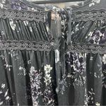 Knox Rose Long bell sleeve dark gray floral oversized peasant top size small Photo 5