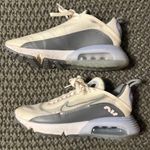 Nike Air Max 270 Shoes Photo 2