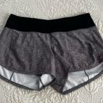 Lululemon  Speed Up Mid-Rise 2.5" shorts grey  Photo 0