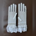 Elegant White Fascinator and Gloves Set Photo 3