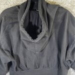 Levi's  Cropped Women's Hoodie Sz Medium Photo 9