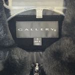 Gallery  Woman's Size M Black Quilted Velvet Faux Fur Collar Zip Coat Photo 5