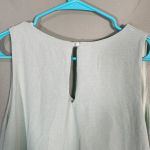 Gilli Sleeveless V Photo 6