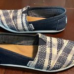 Toms Alpargata Denim Embroidered Loafer Blue & White Stripe 214A, size 7.5 Photo 6