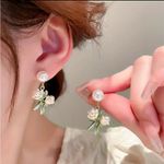 1 Pair Delicate Decor Dangle Zinc Alloy Earrings With Faux Pearl And Flower Desi Gold Photo 8
