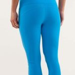 Lululemon Power Flow Crop Legging in Beach Blanket Blue/Aquamarine Size 4 • $78 Photo 1