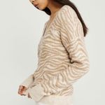 Abercrombie & Fitch NWOT Zebra Print Scoop Neck Sweater Photo 4
