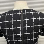 Romeo + Juliet Couture Black and White Short Sleeve Shift Dress Size XS Photo 6