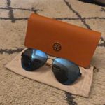 Tory Burch sunglasses with case Photo 0