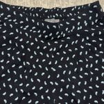 Torrid 1X 14/16  sz 1 flowy paisley shorts black pull in All year wear! Photo 1