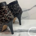 Vince Camuto Women's Gray/Black Leopard Calf Hair Kevia Peep-Toe Booties Sz 9 Photo 4