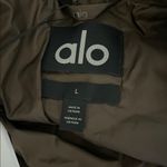 Alo Yoga NWT Socialite Shacket Button Down Pockets Expresso Size L SOLD OUT Photo 6