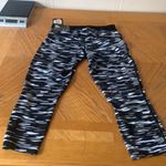 Nike Relay tight fit crop dri fit workout pants Photo 5