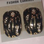 Angel Brand Signed Black Enamel and Gold Tone Vintage Retro Fashion Earrings Photo 0