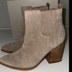 Marc Fisher ML Oshay Suede Boots Size 8 Taupe Beige Tan Light Grey Photo 0