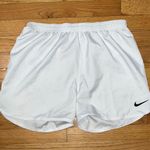 Nike White Shorts Photo 0