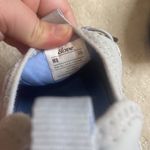 Clove nursing shoes Size 8 Photo 5