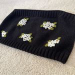 Forever 21  Knit Cropped Tube Top With Embroidered Flowers Black Size Medium Photo 2