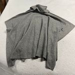 St. Tropez West Grey 100% 2-Ply Cashmere Poncho Sweater Size Medium/Large EUC Photo 7