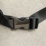 Alo Yoga Explorer Fanny Pack Black Photo 4