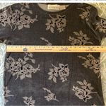 Soft Gray Floral Long Sleeve Top by Dress Barn Size M Photo 2