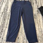 Athleta  Lot Trekkie North Short Brooklyn Mid Rise Ankle Pant & Jogger Size 8 Photo 6
