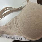 Victoria's Secret VS T-Shirt Bra Photo 0