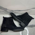 via spiga Women's Classic Black Suede Lug Sole Pull On Erisa Chelsea Boot Sz 8.5 Photo 7