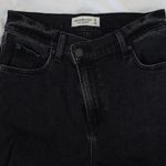 Abercrombie & Fitch Ultra High Rise 90s Slim Straight Jean Photo 2