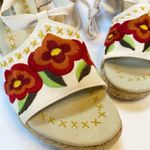 Montego Bay Club Vintage 90s/Y2K  Floral Embroidered Canvas/Hemp Wedges Size 6.5 Photo 1