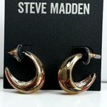 Steve Madden Gold Tone Rounded Hoops Earrings NEW NWT Photo 0