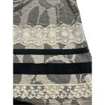 Ryu  tank top black & cream with lace accent Small Photo 2