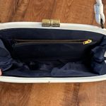 Vintage white patent leather handbag clutch with gold hardware Photo 10