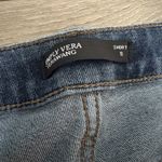 Vera Wang Simply‎ Vera  Blue Denim Mid Rise Shorts Size 8 Photo 1