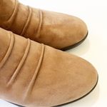 Clarks  Tamzen Mid Tan Pleated Ankle Boots Women’s Size 7 Fall Winter Booties EUC Photo 4