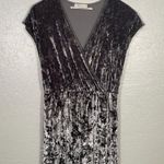 Urban Outfitters Women S Gray Silver Crushed Velvet Jumpsuit Wide Leg V Neck Photo 3