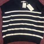 Moon & Maddison Sweater T-Shirt Photo 0